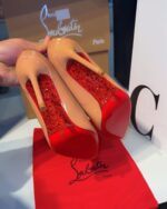 ChristianLouboutinKateBeigePumps_10.jpg