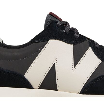NewBalance327BlackWhiteGum_3.jpg