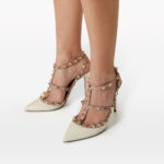 ValentinoGaravaniRockstudWhitePumps_2.jpg